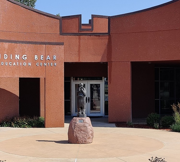 standing-bear-museum-and-education-center-photo